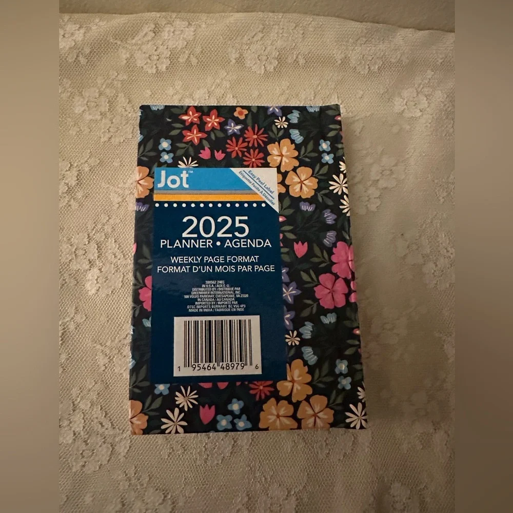 2025-2026 Two Year Planner Calendar Pocket Planner 6 x 4 Floral
